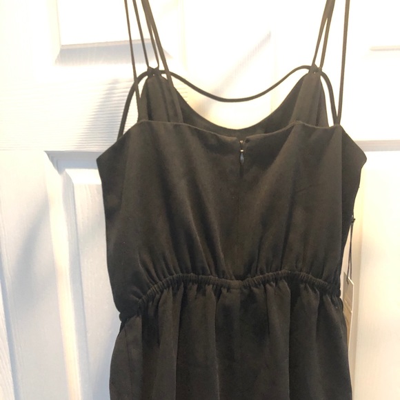 Ali & Jay Strappy Bodice Romper: Size Medium - Picture 10 of 11
